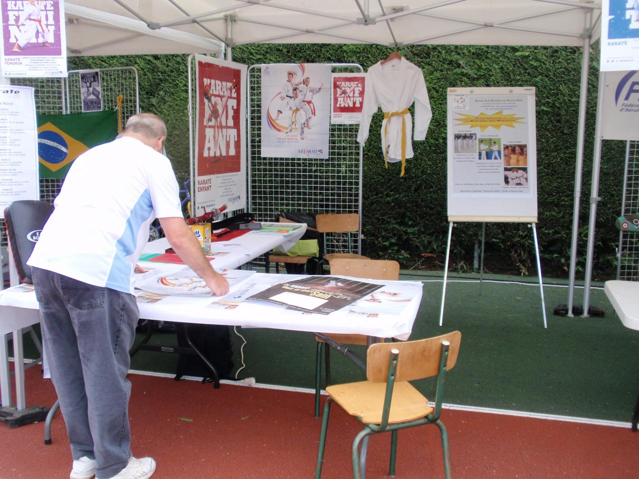 preparation stand 3